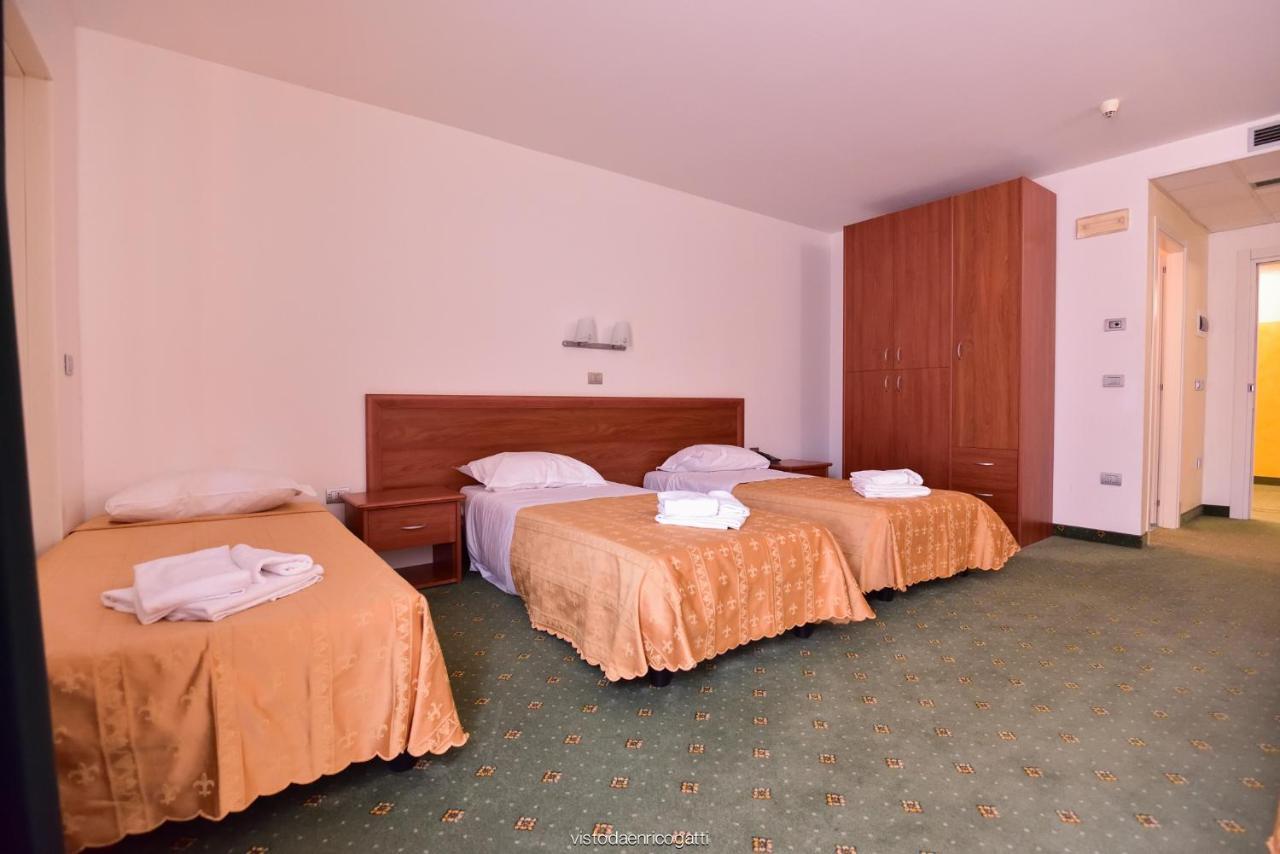 Standard Hotel Udine Pradamano Экстерьер фото