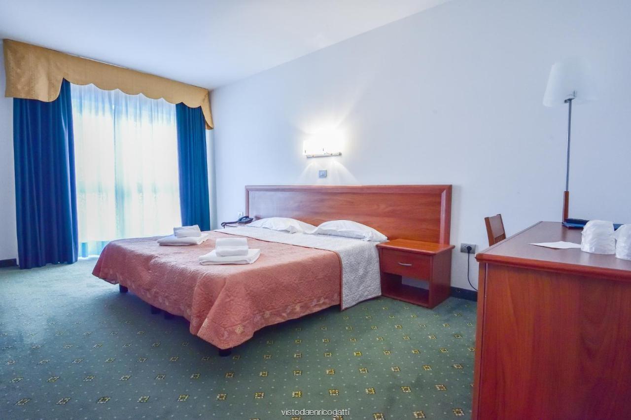 Standard Hotel Udine Pradamano Экстерьер фото